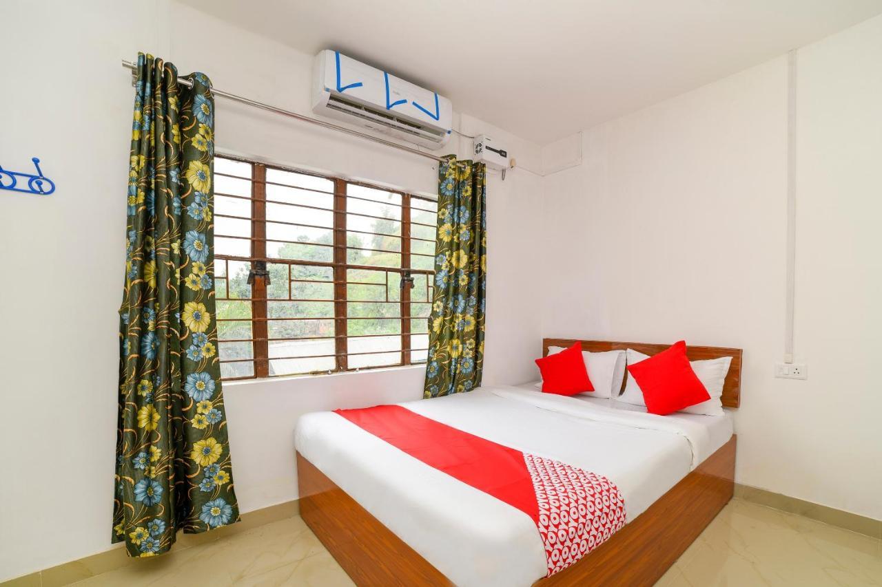 Oyo 40893 Hotel Lotus Guwahati Ngoại thất bức ảnh