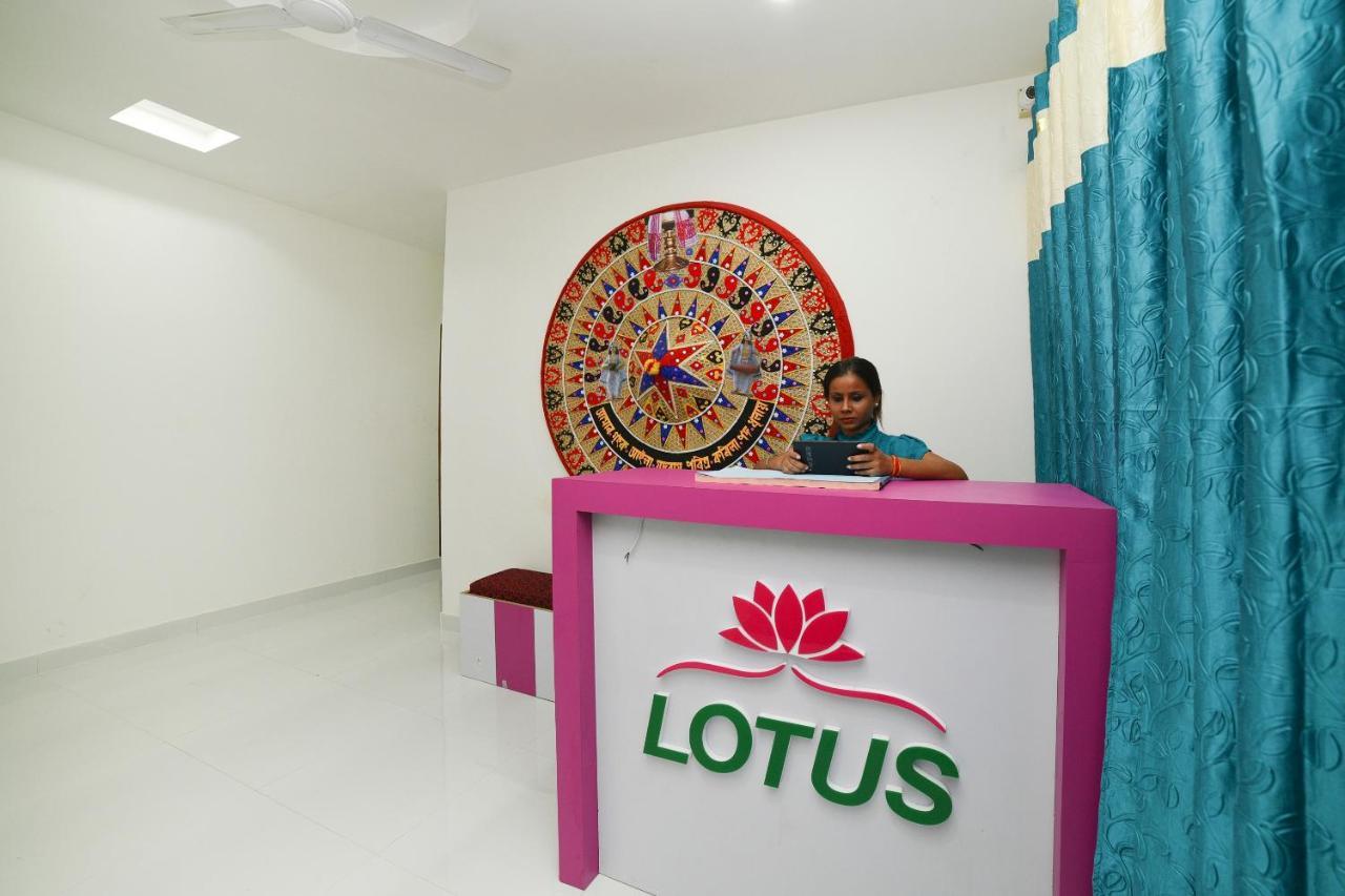 Oyo 40893 Hotel Lotus Guwahati Ngoại thất bức ảnh